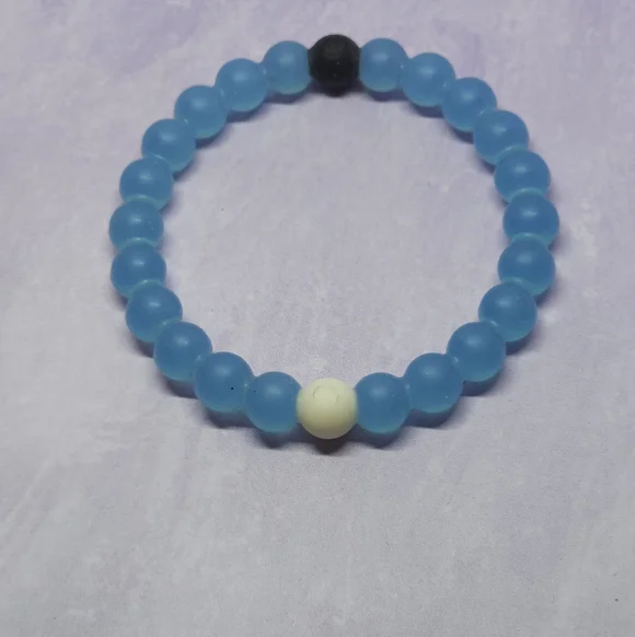 Lokai Set Of 3 Bracelets Clear-Blue-Red - Picture 3 of 8